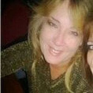 Meet your Posher, Elise